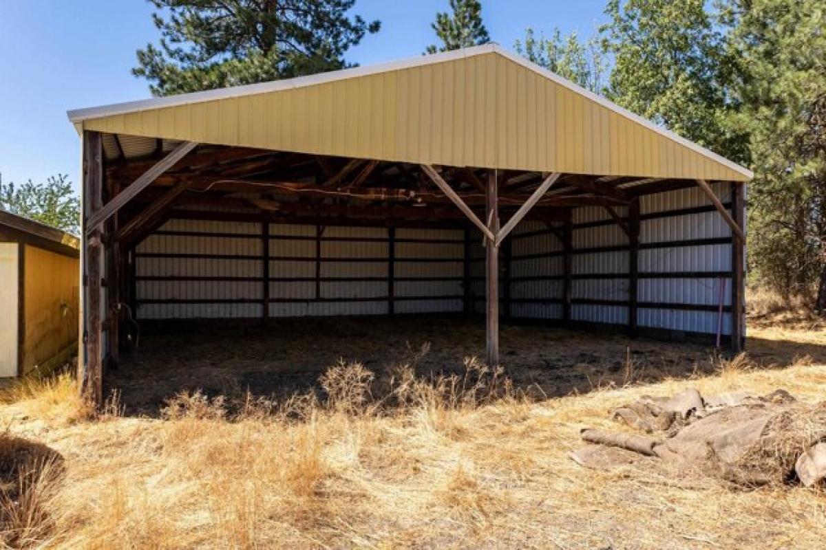 Picture of Home For Sale in Nine Mile Falls, Washington, United States