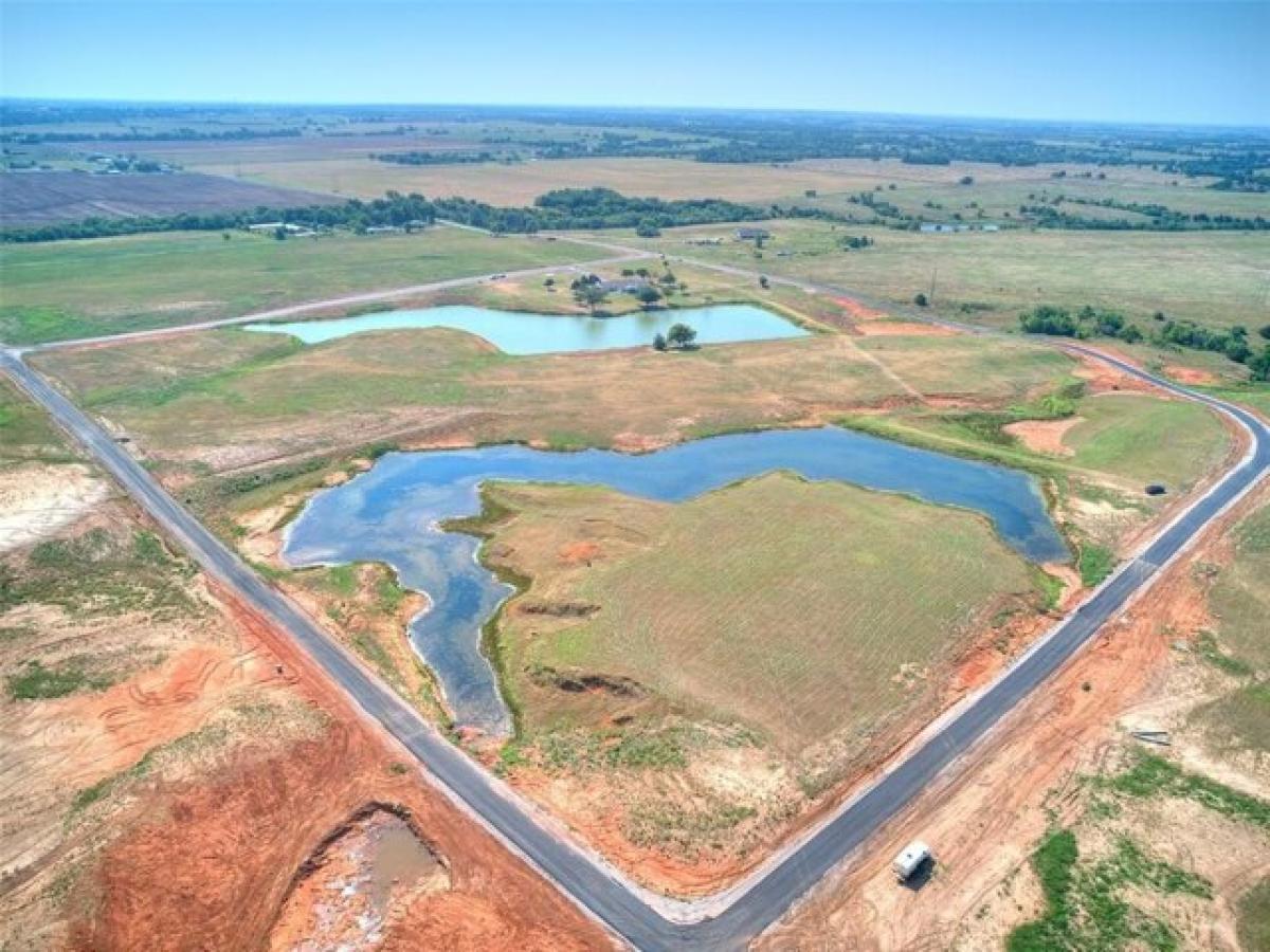 Picture of Residential Land For Sale in Tuttle, Oklahoma, United States