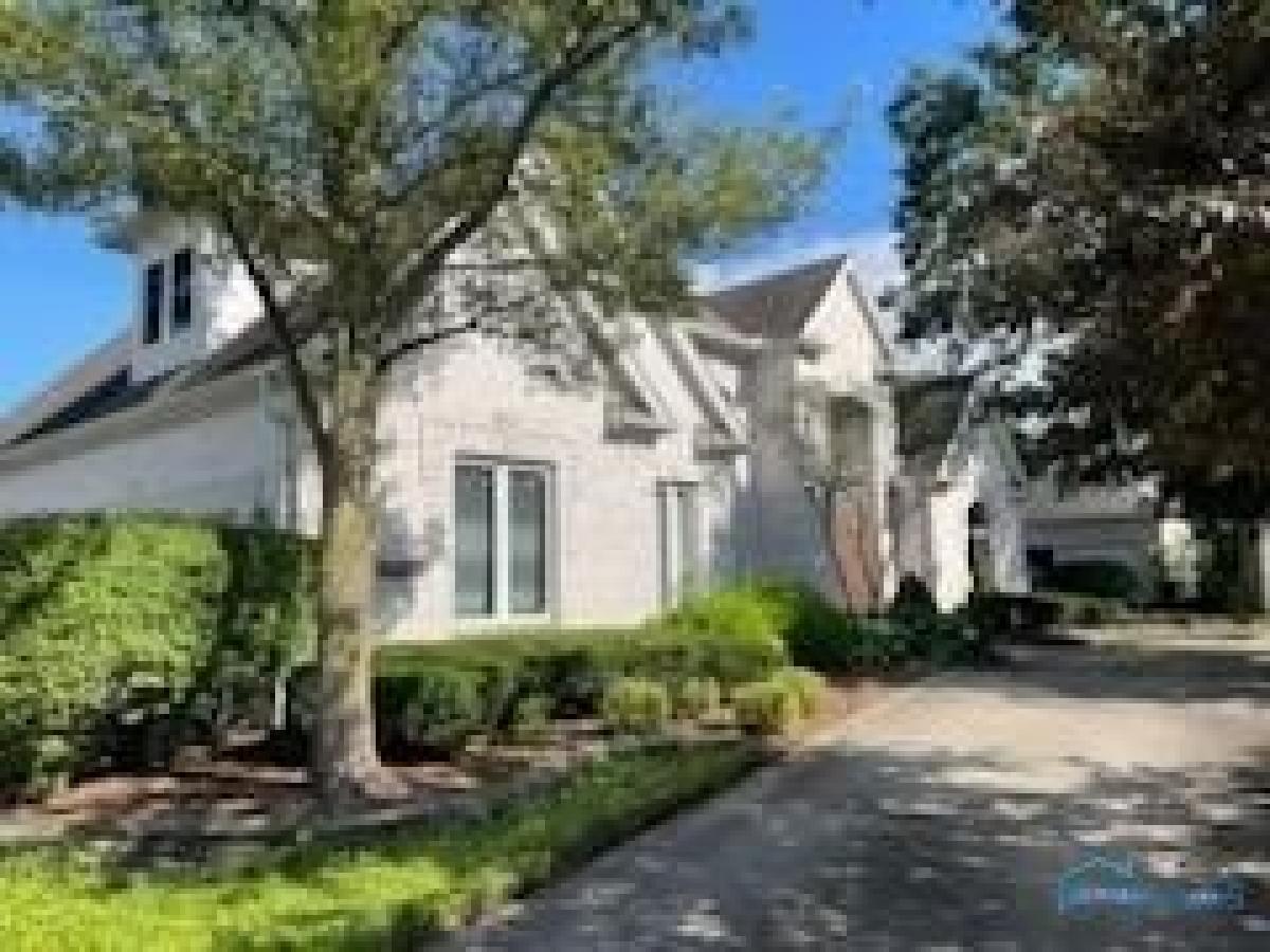 Picture of Home For Sale in Holland, Ohio, United States