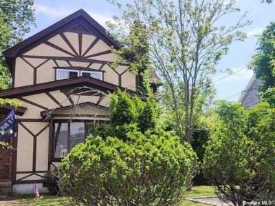 Home For Sale in Patchogue, New York