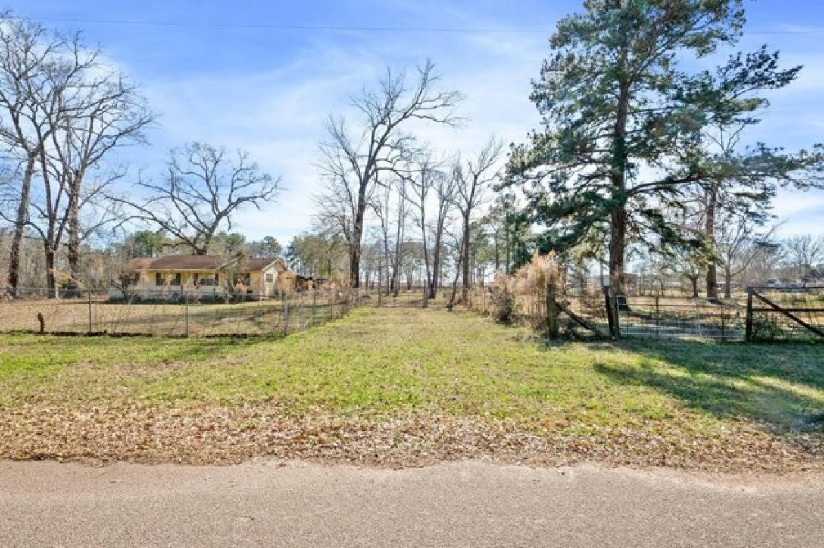 Picture of Residential Land For Sale in Splendora, Texas, United States