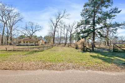 Residential Land For Sale in Splendora, Texas