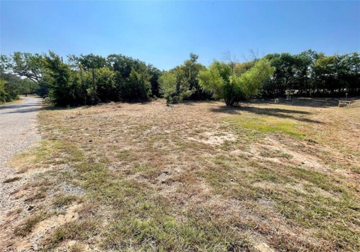 Picture of Residential Land For Sale in Runaway Bay, Texas, United States