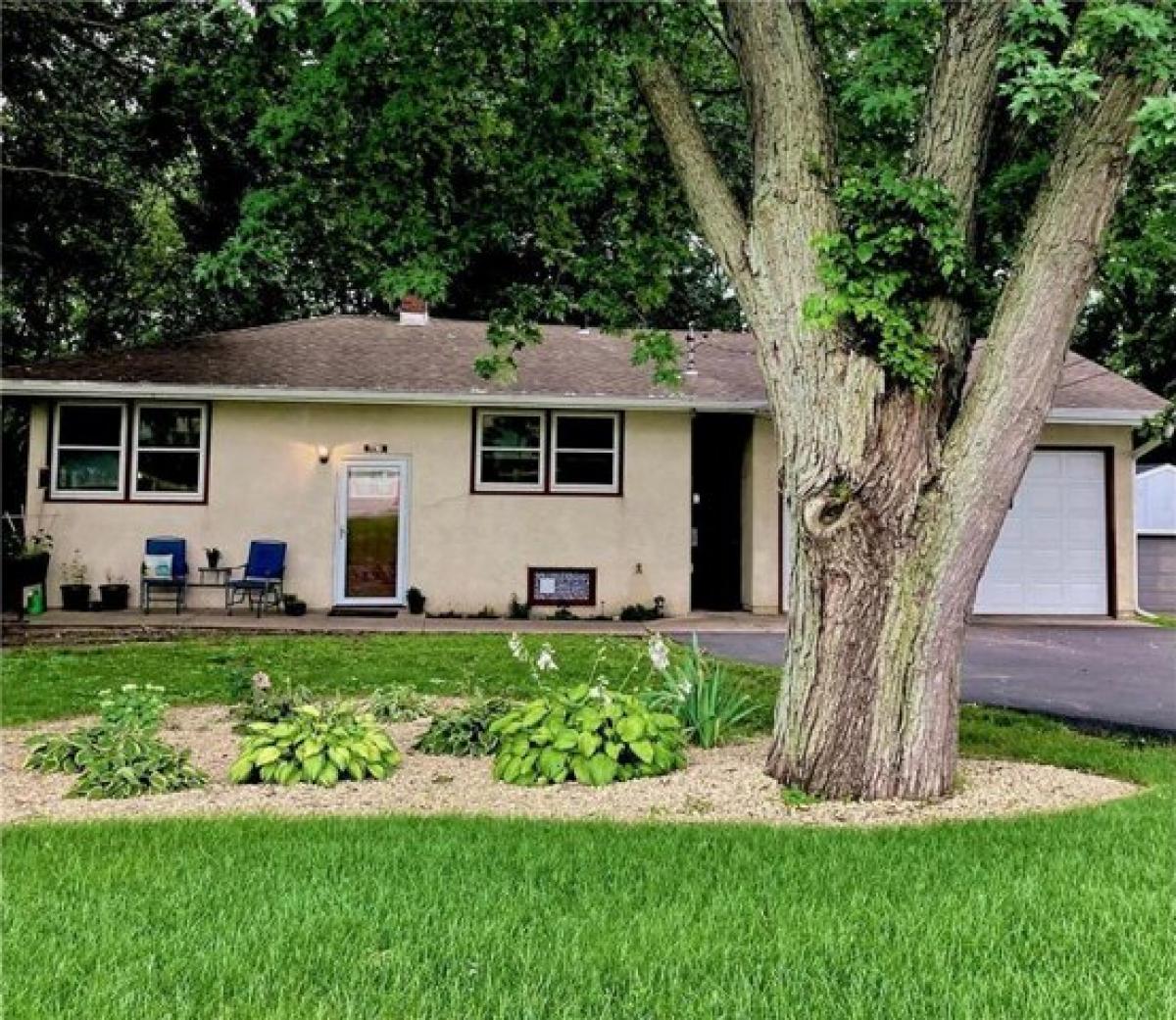 Picture of Home For Sale in Oakdale, Minnesota, United States