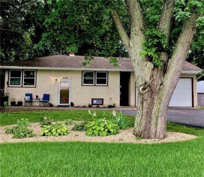 Home For Sale in Oakdale, Minnesota