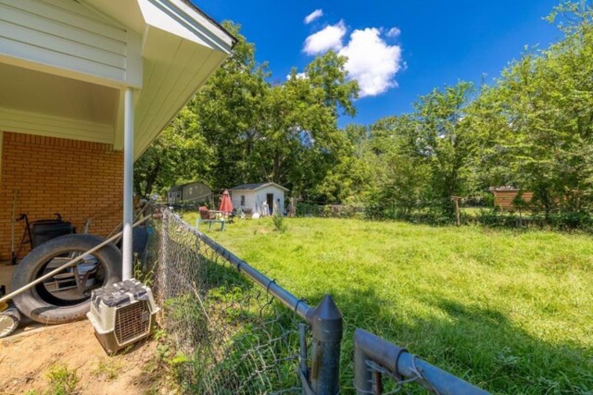 Picture of Home For Sale in Cushing, Texas, United States