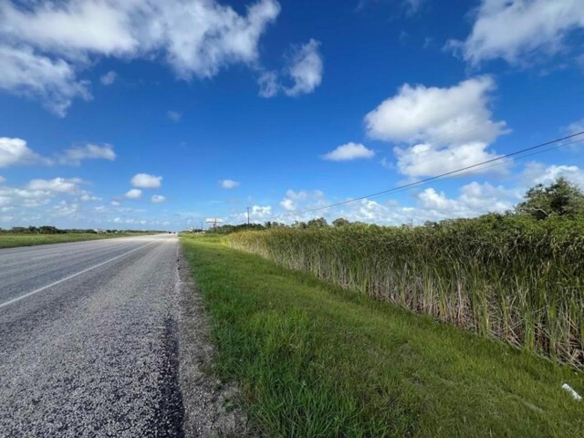 Picture of Residential Land For Sale in Aransas Pass, Texas, United States