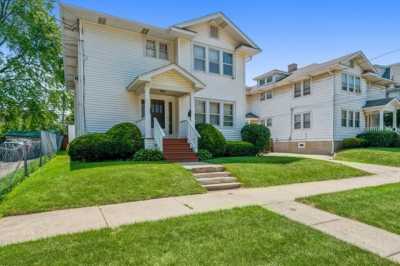 Home For Rent in Waukegan, Illinois