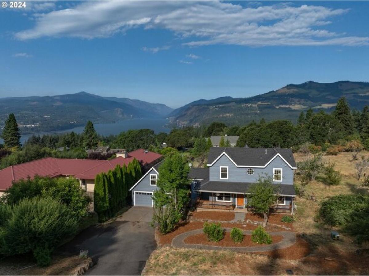 Picture of Home For Sale in White Salmon, Washington, United States