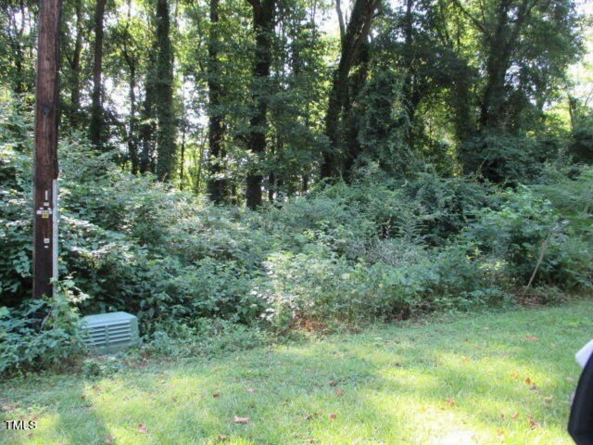 Picture of Residential Land For Sale in Fuquay Varina, North Carolina, United States