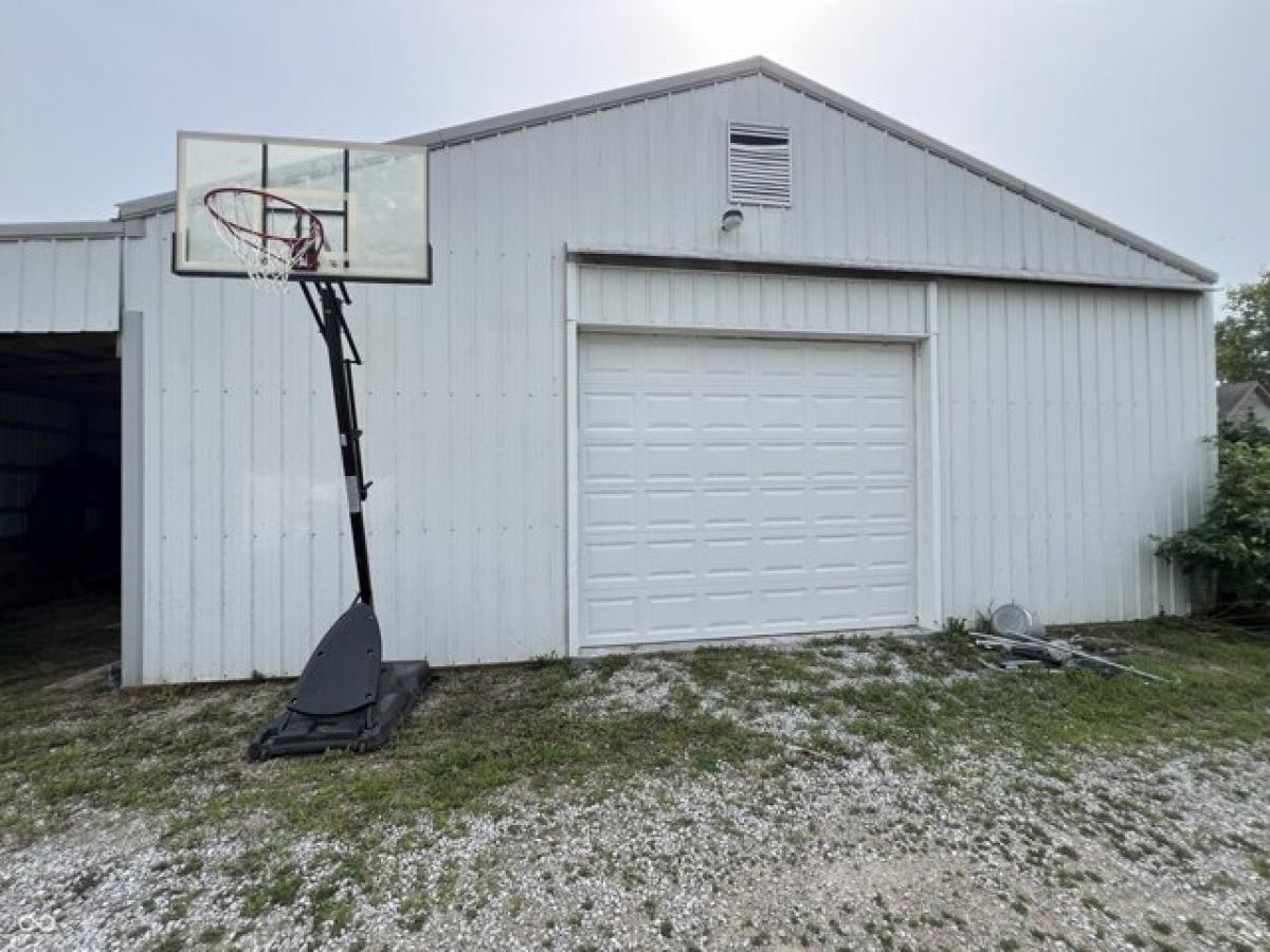 Picture of Home For Sale in New Lisbon, Indiana, United States