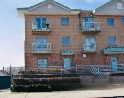 Home For Sale in Arverne, New York