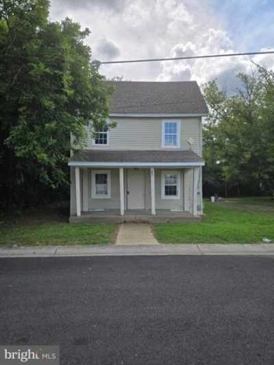 Home For Sale in Fruitland, Maryland