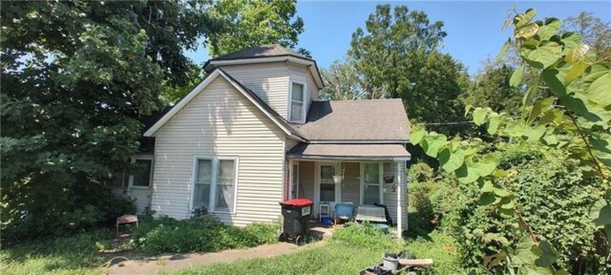 Picture of Home For Sale in Sulphur Springs, Arkansas, United States