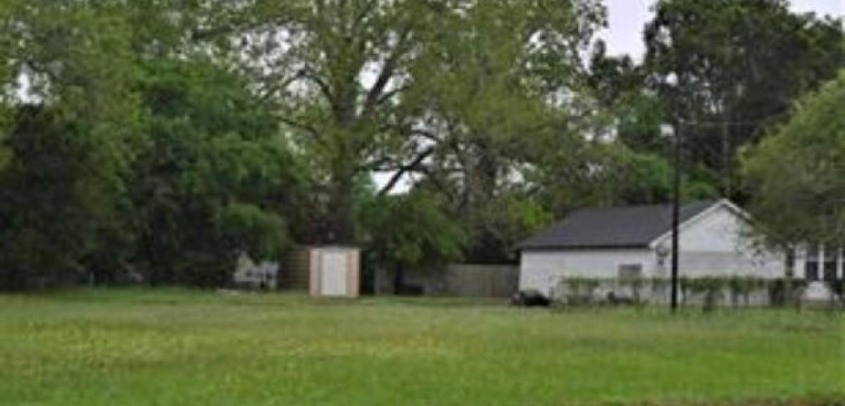 Picture of Residential Land For Sale in Wharton, Texas, United States