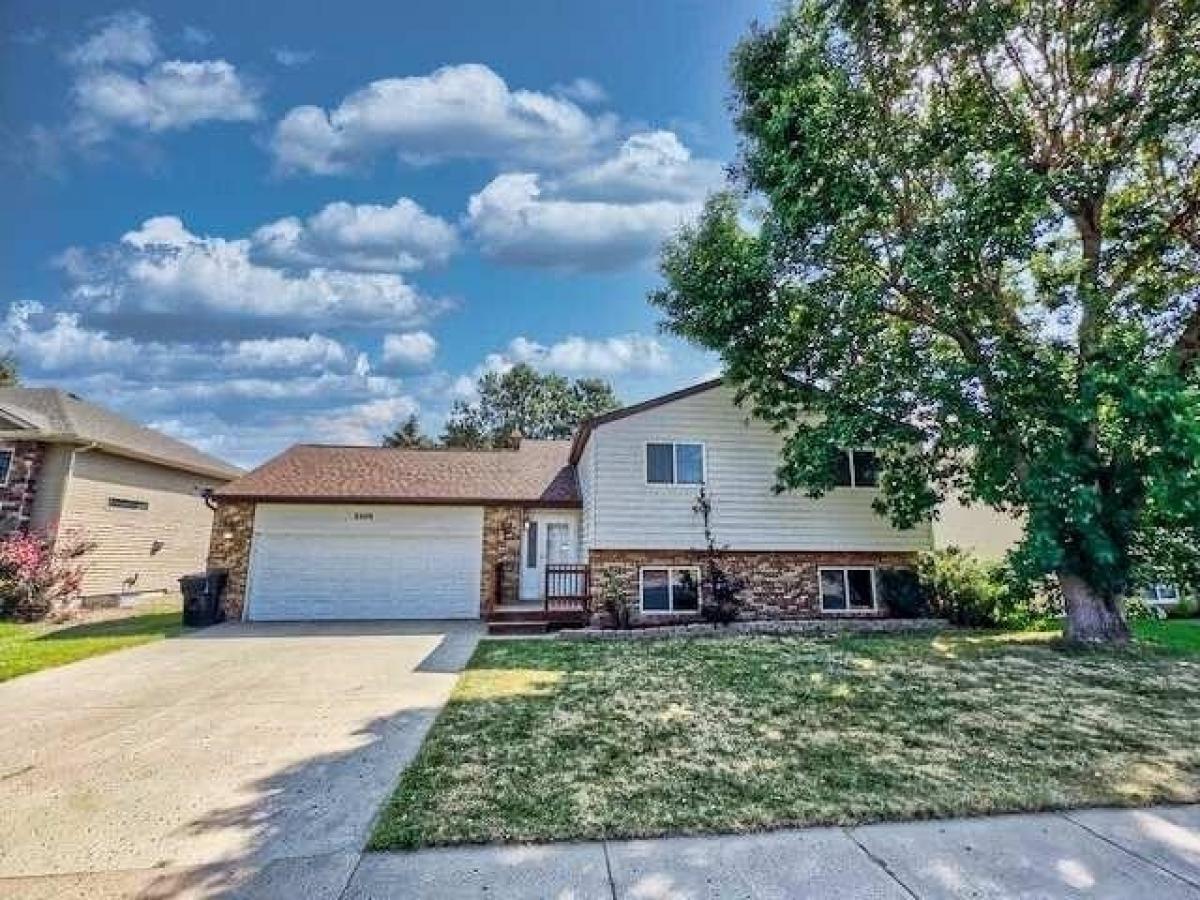 Picture of Home For Sale in Williston, North Dakota, United States