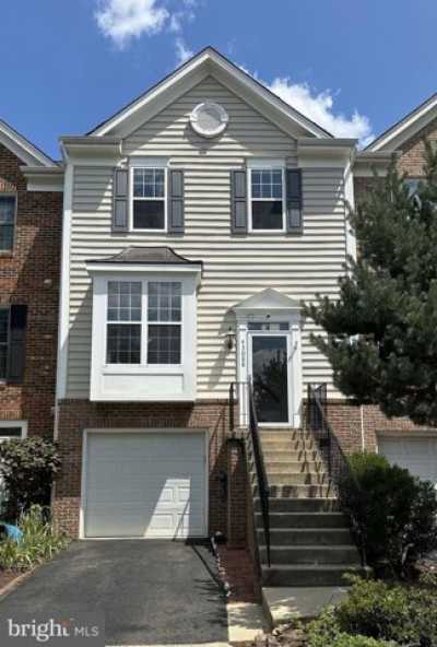 Home For Sale in Chantilly, Virginia