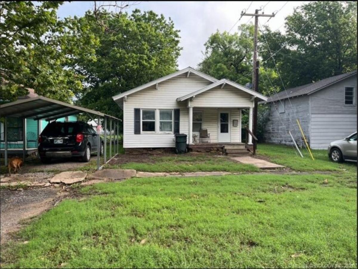 Picture of Home For Sale in Okmulgee, Oklahoma, United States