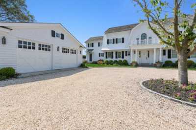 Home For Rent in Southampton, New York