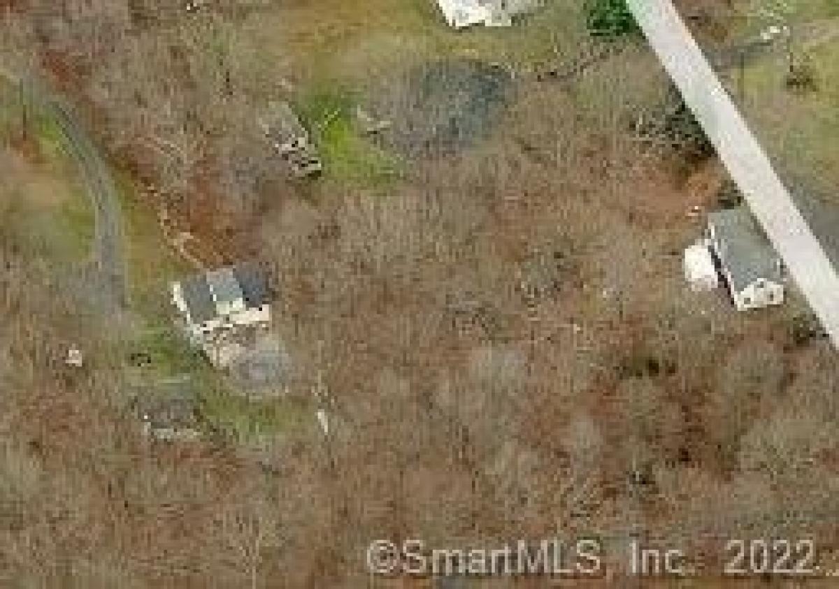 Picture of Residential Land For Sale in East Hampton, Connecticut, United States