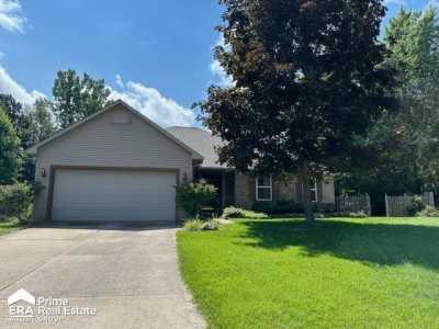 Home For Sale in Grand Blanc, Michigan