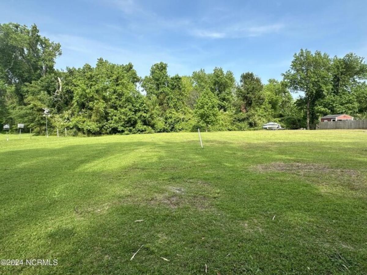 Picture of Residential Land For Sale in Newport, North Carolina, United States