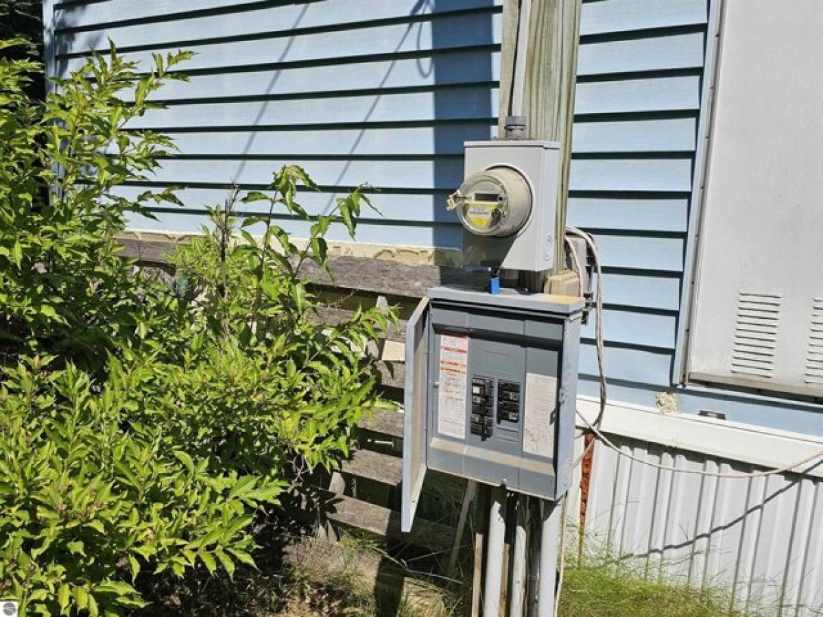 Picture of Home For Sale in National City, Michigan, United States