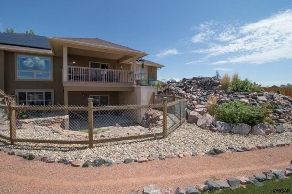 Picture of Home For Sale in Penrose, Colorado, United States