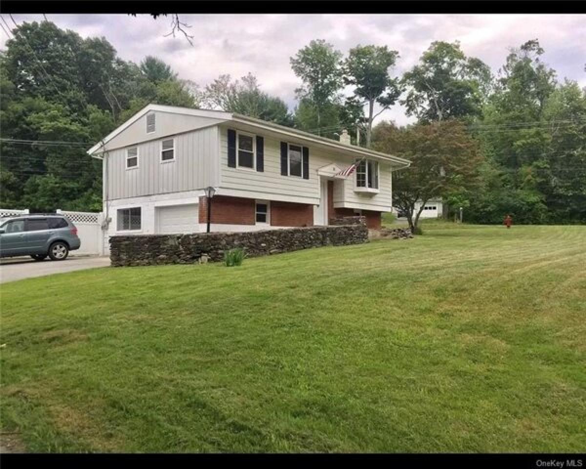 Picture of Home For Sale in Staatsburg, New York, United States