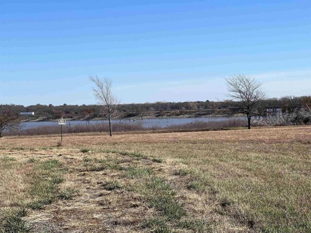 Picture of Residential Land For Sale in El Dorado, Kansas, United States