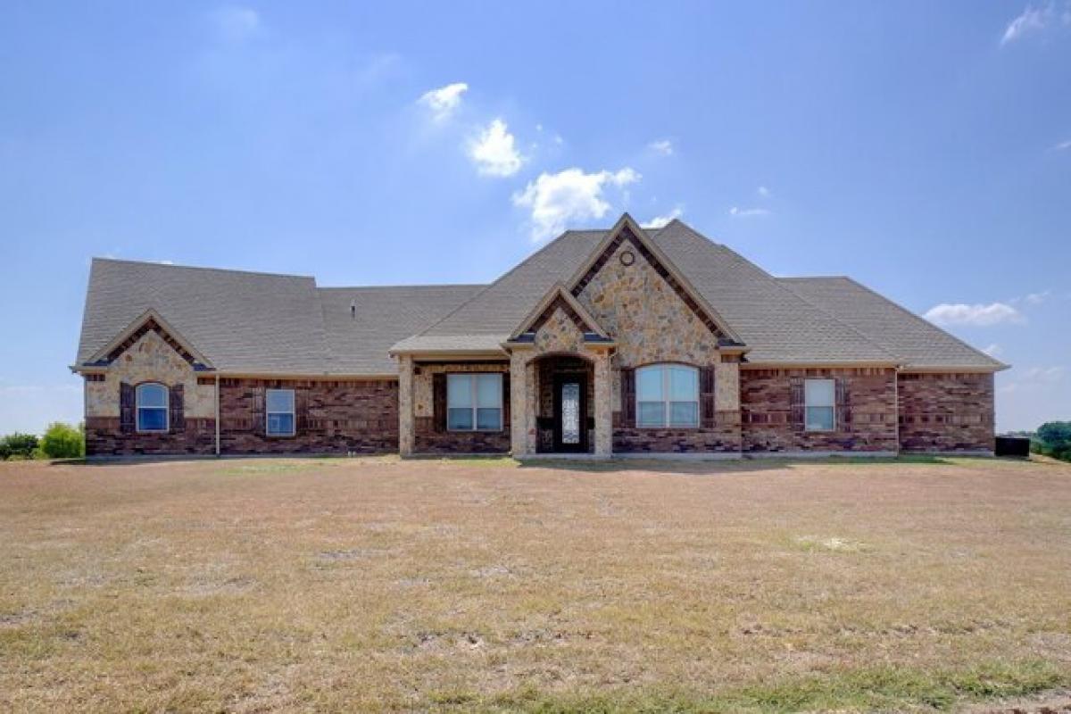 Picture of Home For Sale in Bridgeport, Texas, United States