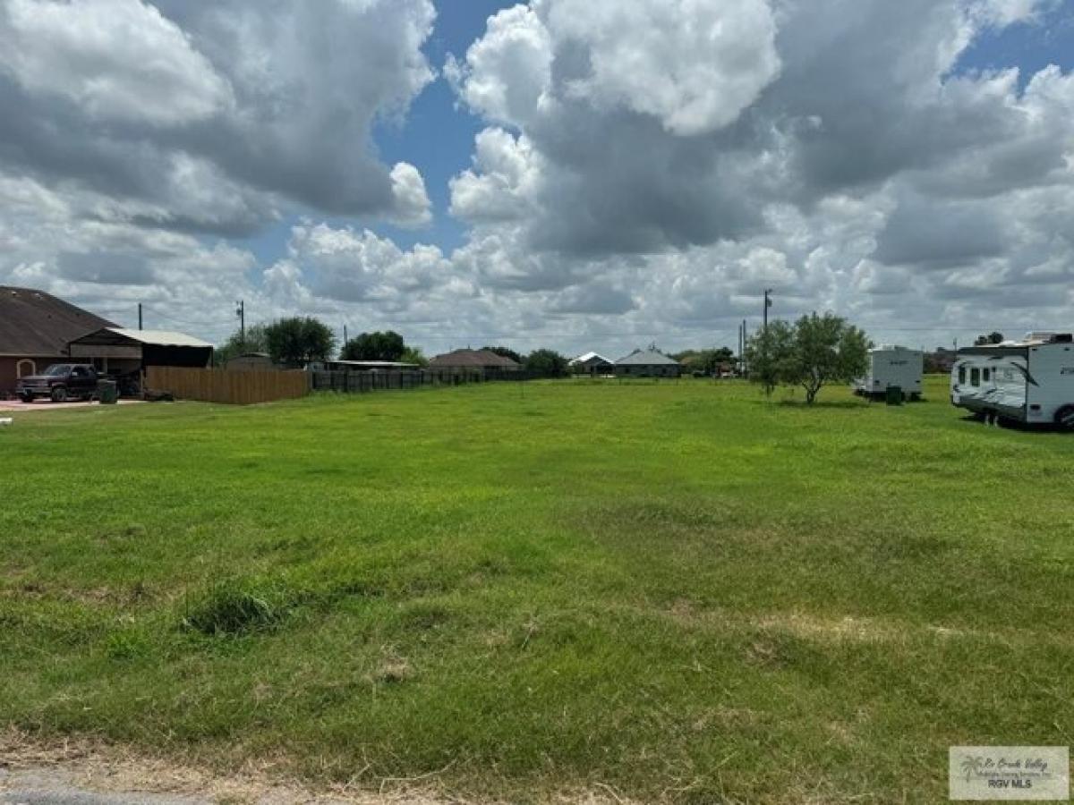 Picture of Residential Land For Sale in Los Fresnos, Texas, United States