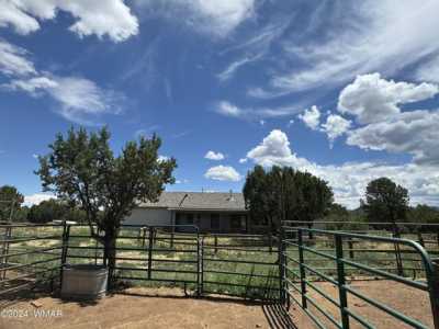 Home For Sale in Vernon, Arizona