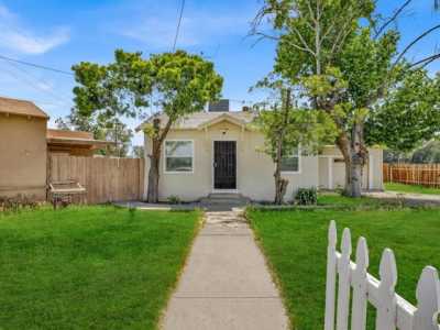 Home For Rent in Hanford, California