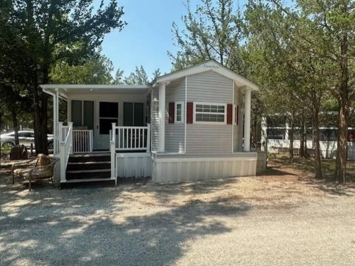 Picture of Home For Sale in Cape May, New Jersey, United States