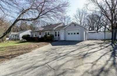 Home For Sale in North Andover, Massachusetts