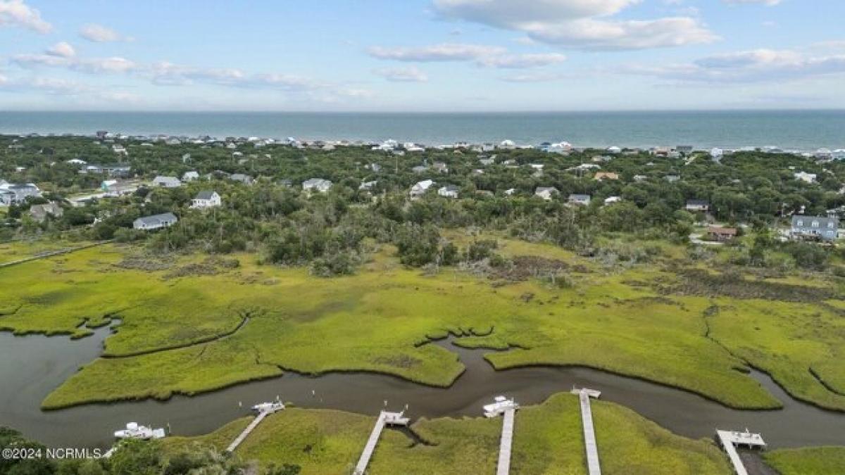 Picture of Residential Land For Sale in Emerald Isle, North Carolina, United States