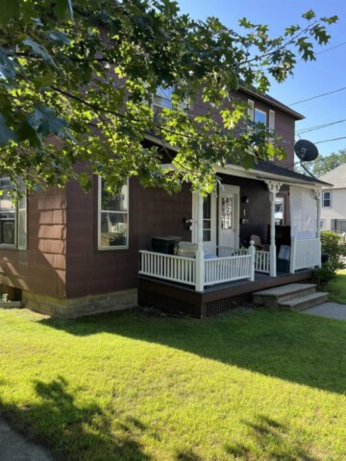 Picture of Home For Sale in Brattleboro, Vermont, United States