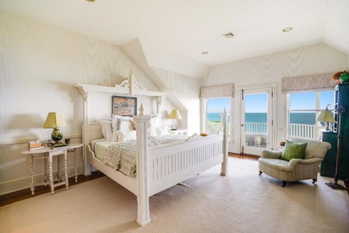 Picture of Home For Sale in Montauk, New York, United States