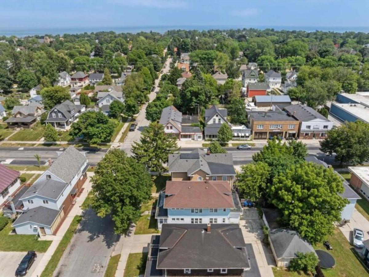 Picture of Home For Sale in Sheboygan, Wisconsin, United States