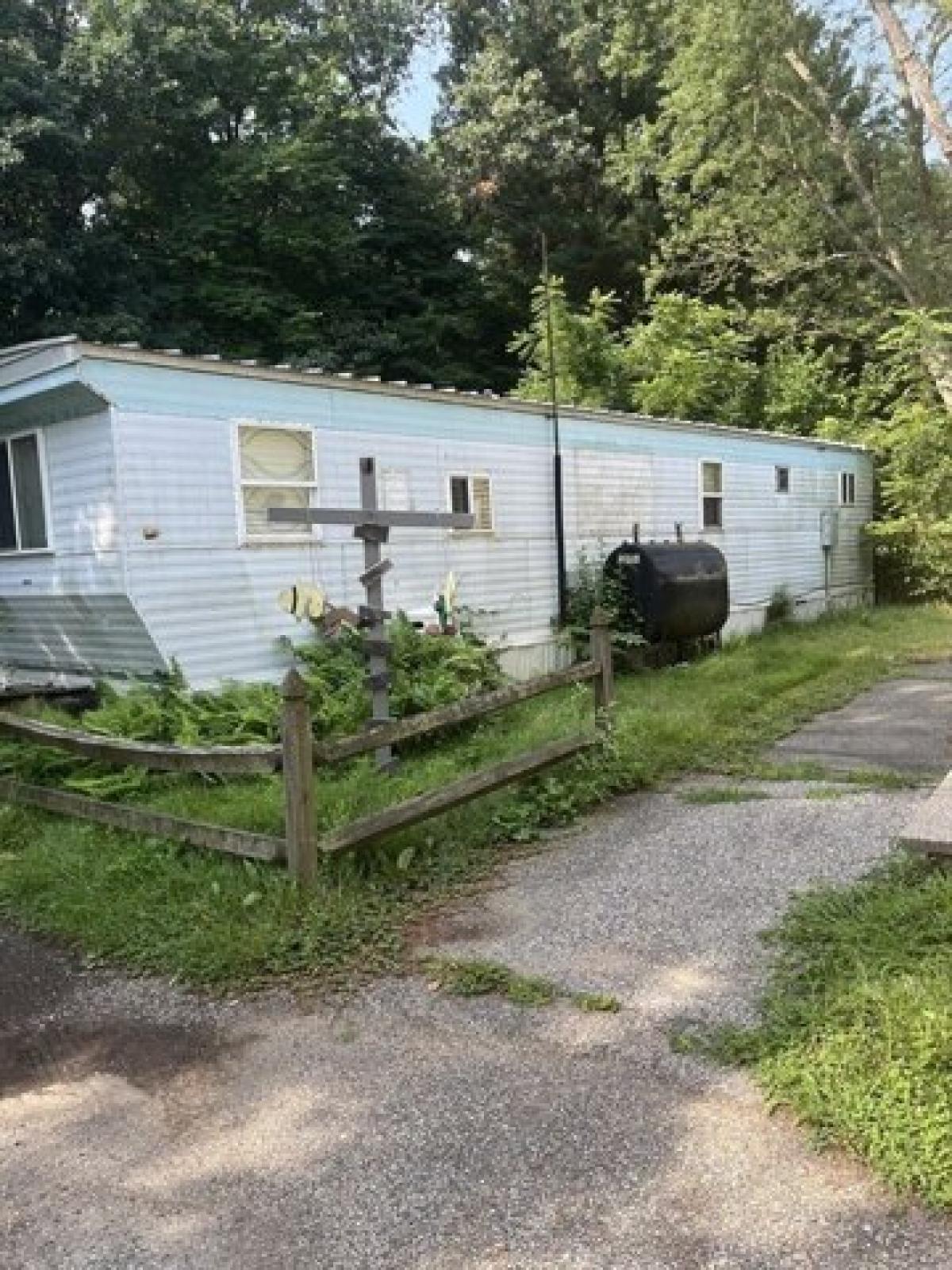 Picture of Home For Sale in Ludlow, Massachusetts, United States