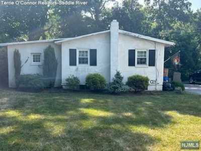 Home For Rent in Ridgewood, New Jersey