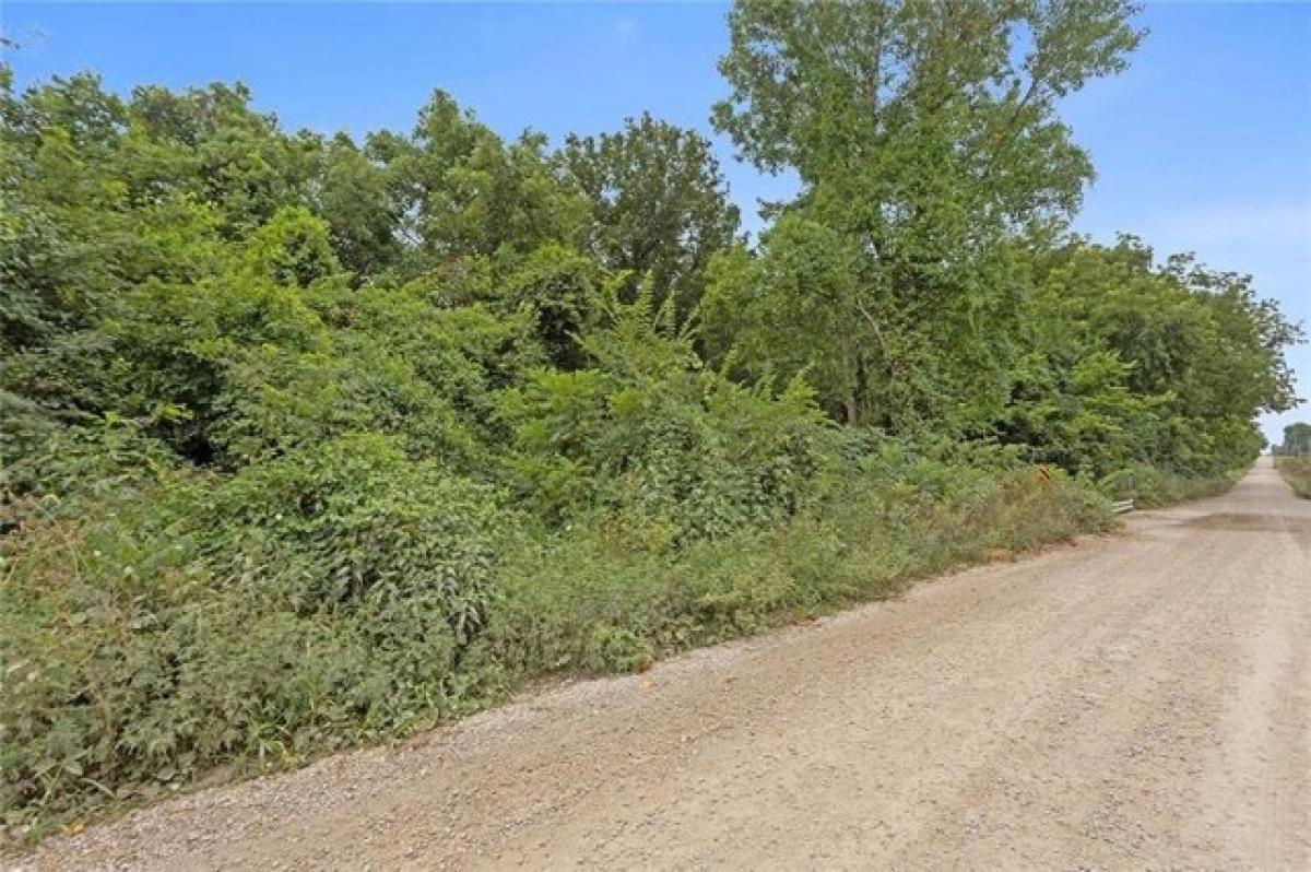 Picture of Residential Land For Sale in Harrisonville, Missouri, United States