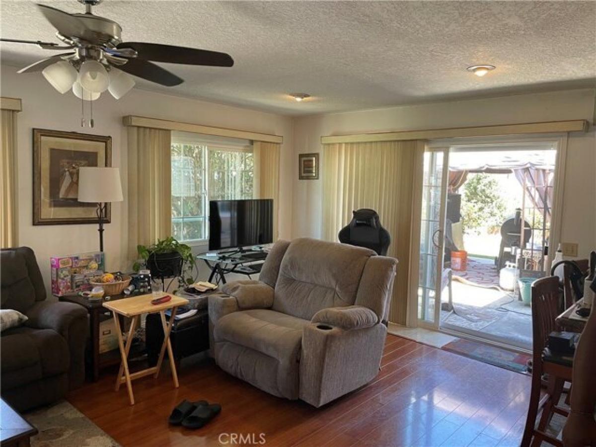 Picture of Home For Sale in Carson, California, United States