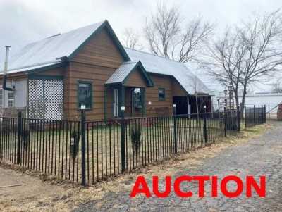 Home For Sale in Elkhart, Texas