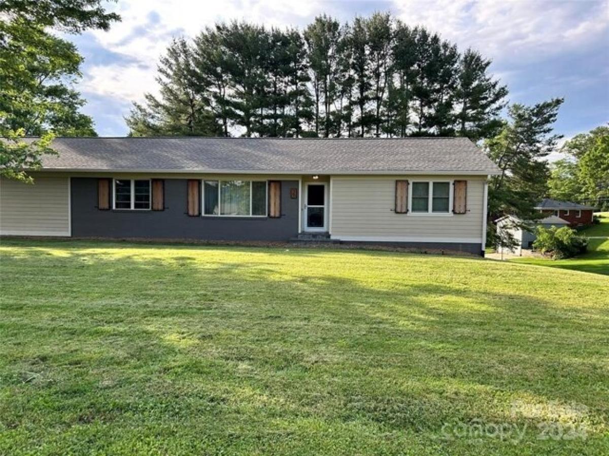 Picture of Home For Sale in Weaverville, North Carolina, United States