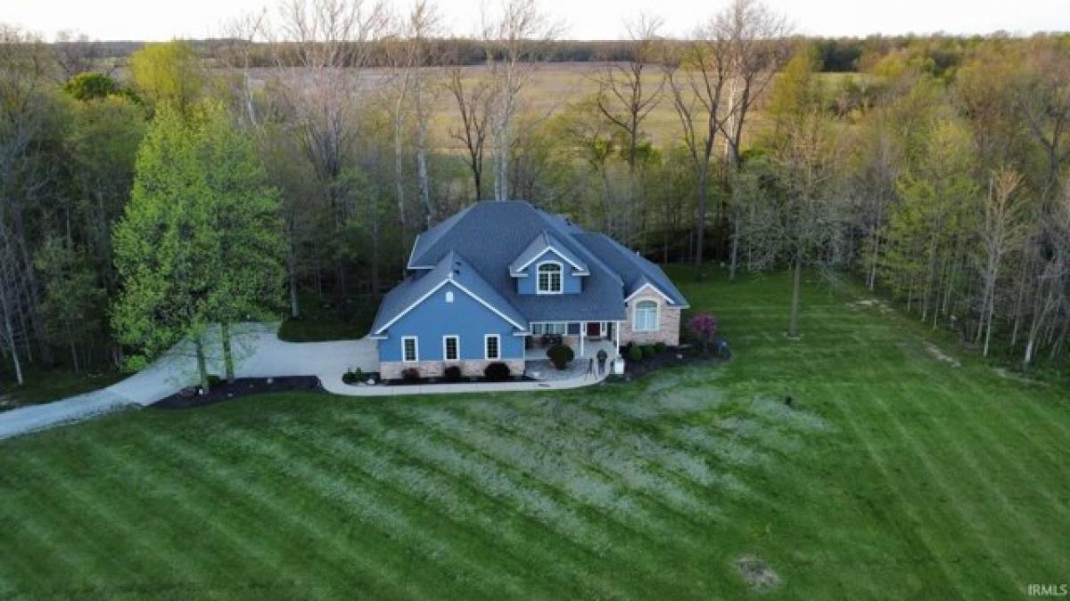 Picture of Home For Sale in La Fontaine, Indiana, United States