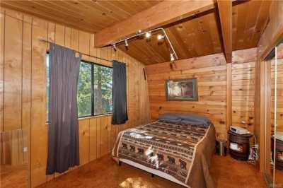 Home For Sale in Sugarloaf, California