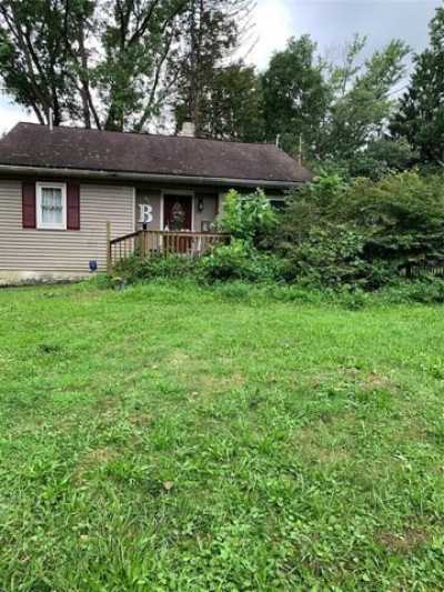 Home For Sale in Vestal, New York