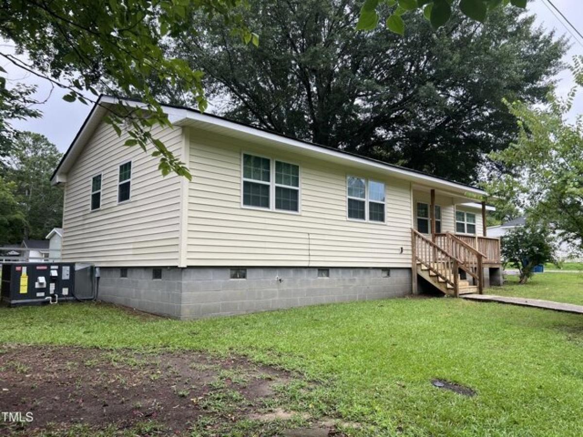 Picture of Home For Sale in Dunn, North Carolina, United States